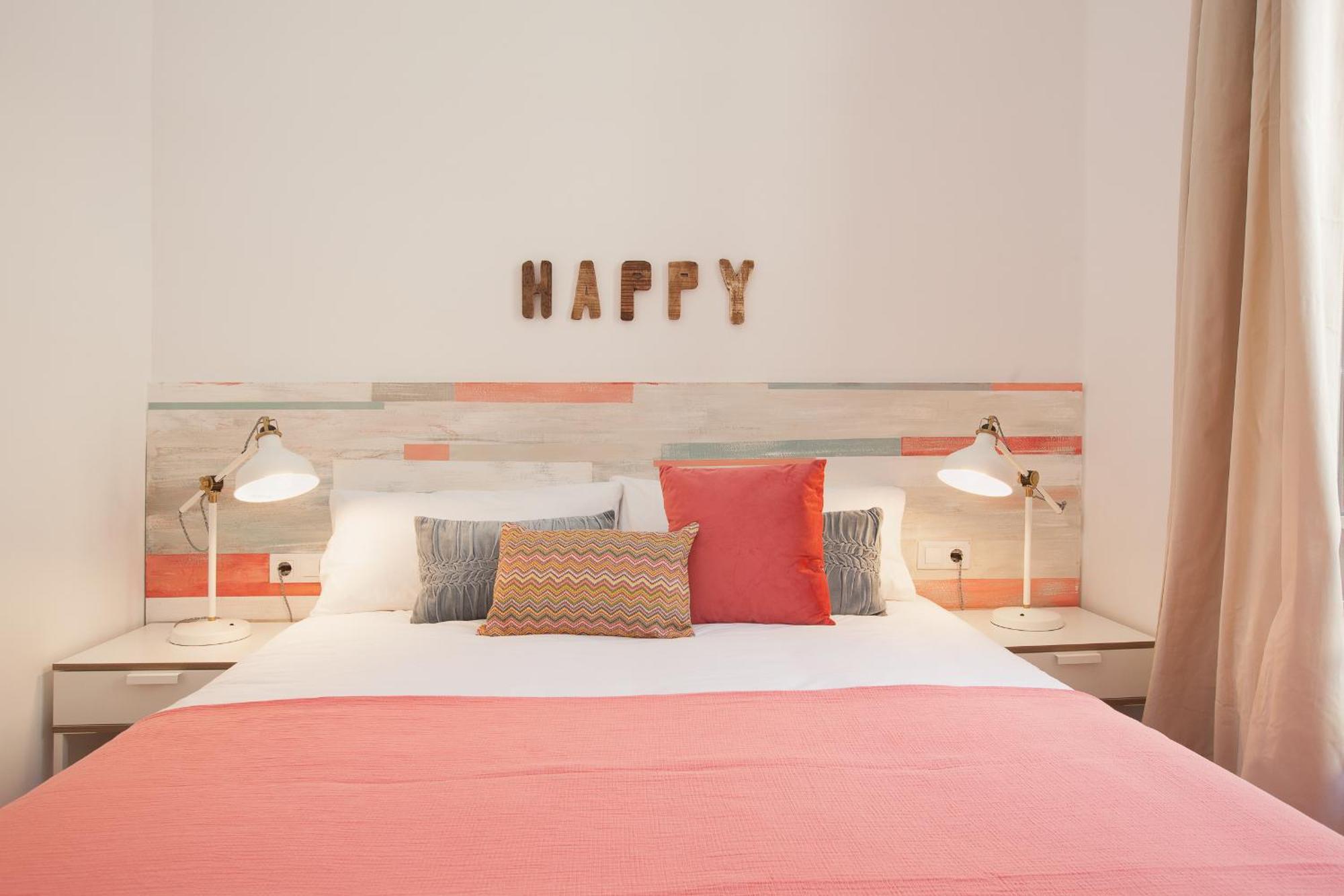 Click&Flat Seneca Suites Barcelona Exterior photo