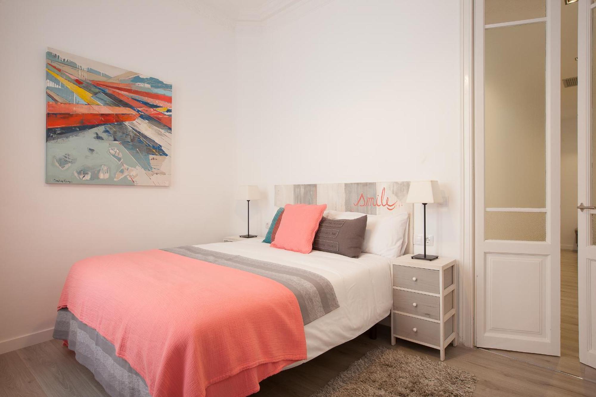 Click&Flat Seneca Suites Barcelona Exterior photo