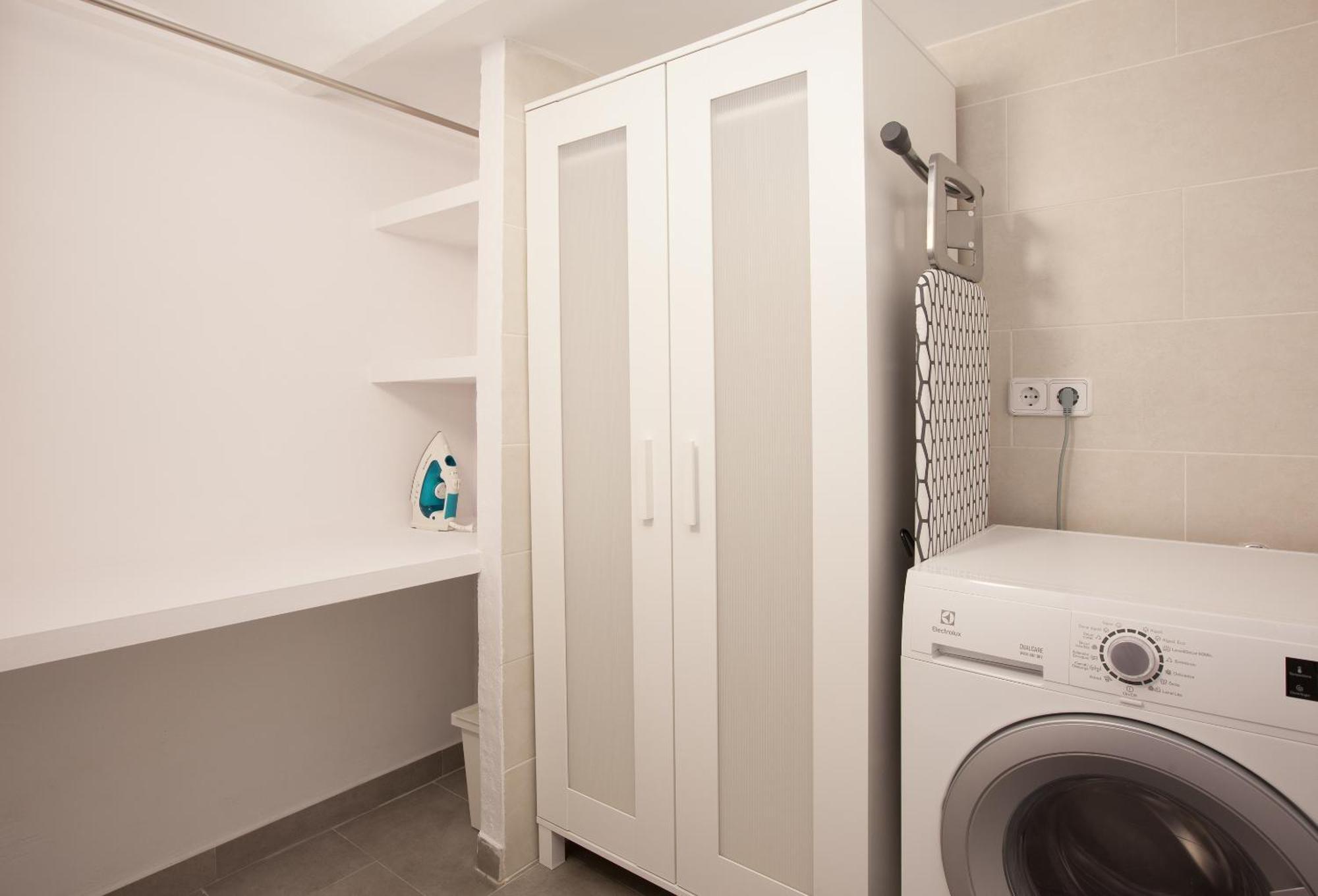 Click&Flat Seneca Suites Barcelona Exterior photo