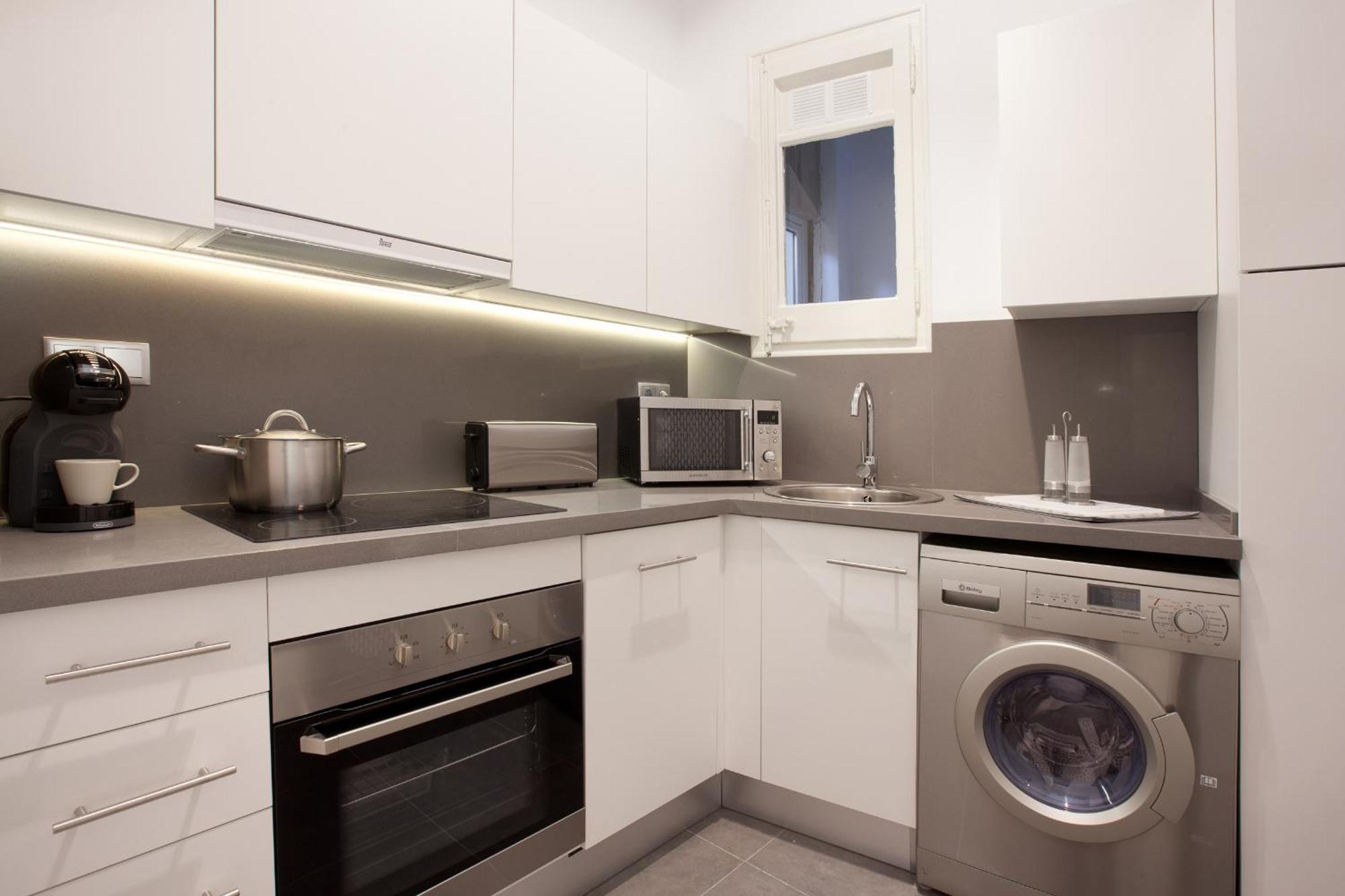 Click&Flat Seneca Suites Barcelona Room photo