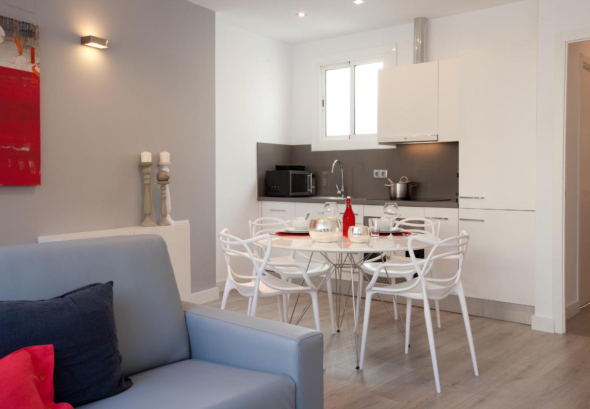 Click&Flat Seneca Suites Barcelona Room photo