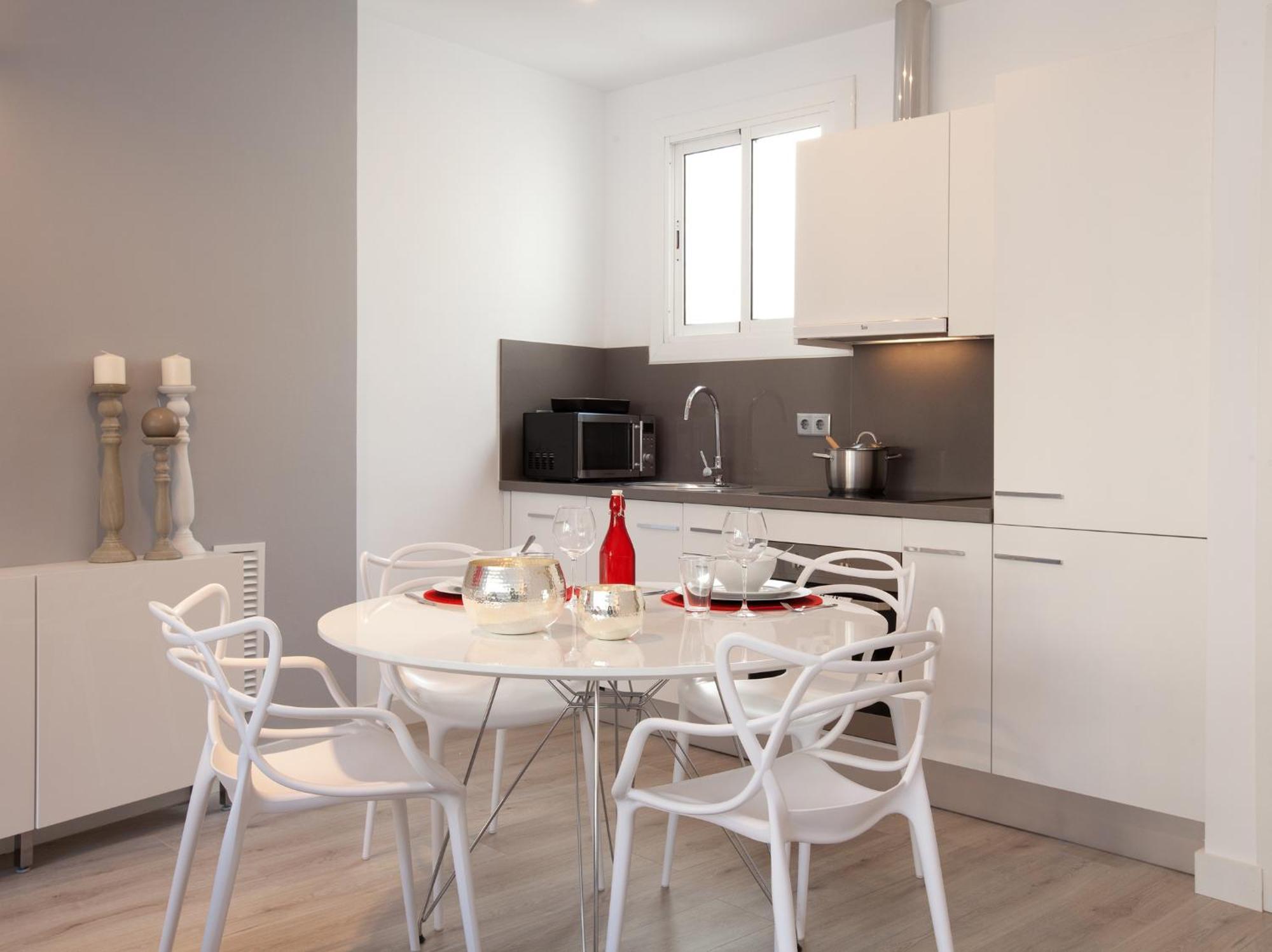 Click&Flat Seneca Suites Barcelona Room photo