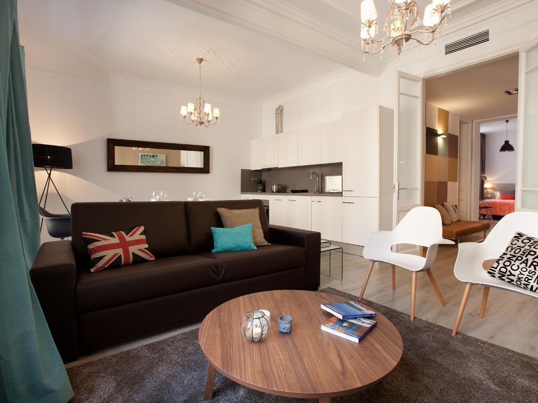 Click&Flat Seneca Suites Barcelona Exterior photo